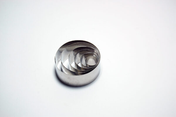 Sets of 6 Round Shape Cookie Cutter - 1" Deep