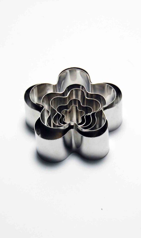 Sets of 6 Petal Flower Shape Cookie Cutter - 1" Deep